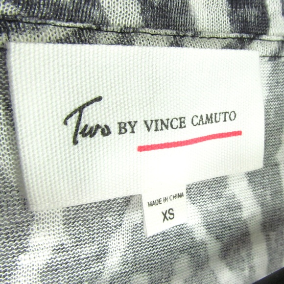 Vince Camuto Two Shirt Size XS Short Sleeve - Picture 3 of 4